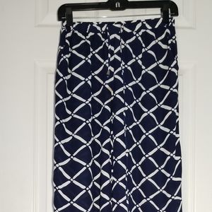 Patterned Navy blue and white pants
